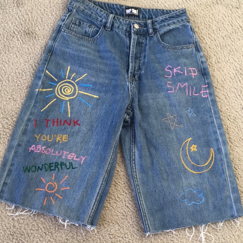 MILANO/“SKIP SMILE GRAFFITI”JEAN BERMUDA SHORTS